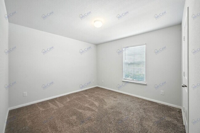 Building Photo - 3317 Winoak Dr