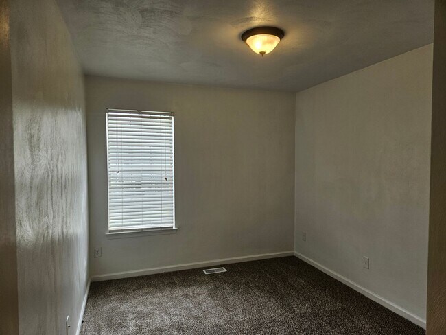 Building Photo - 13 Tidal Ct