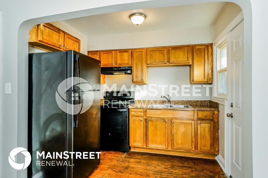 Building Photo - 3813 Garfield Ave