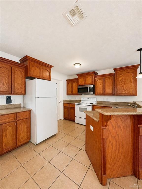 Building Photo - 1202 W Kiwi