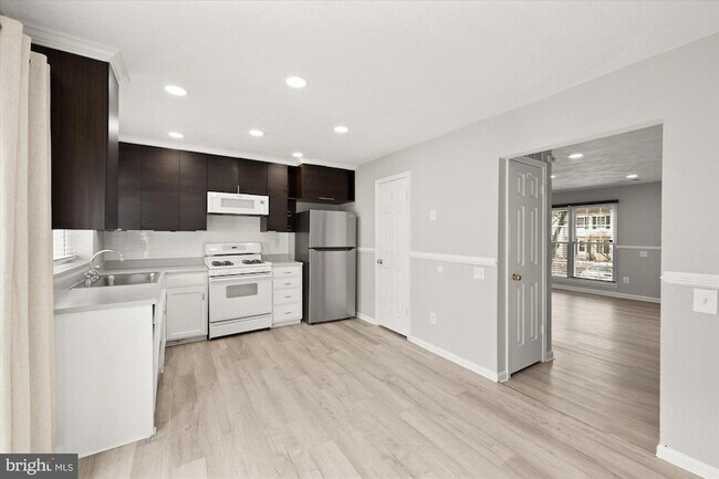 Building Photo - 12263 Granada Way