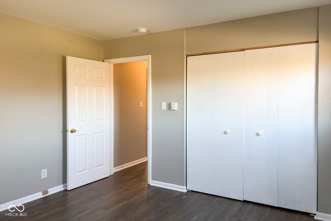 Building Photo - 5905 Devington Rd