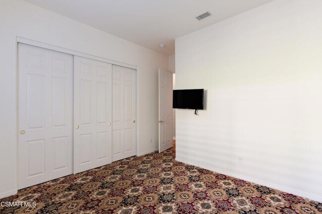 Building Photo - 750 Huntsdale Ct