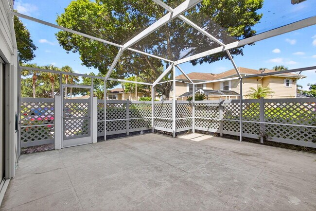 Building Photo - 4204 Roxbury Ct
