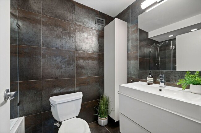 Building Photo - 440 N Wabash Ave