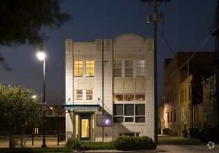 Building Photo - Catalyst Lofts