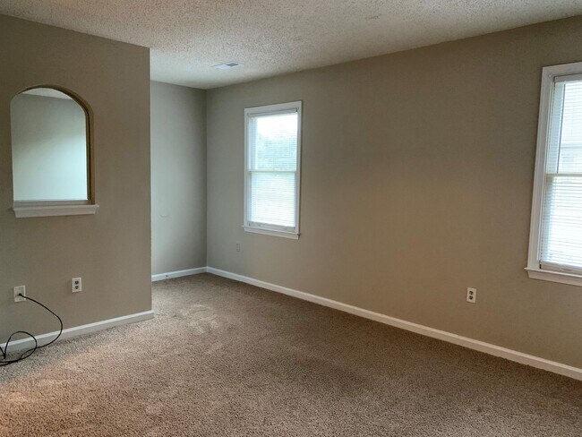 Building Photo - 5824-5824 Raiford Cir
