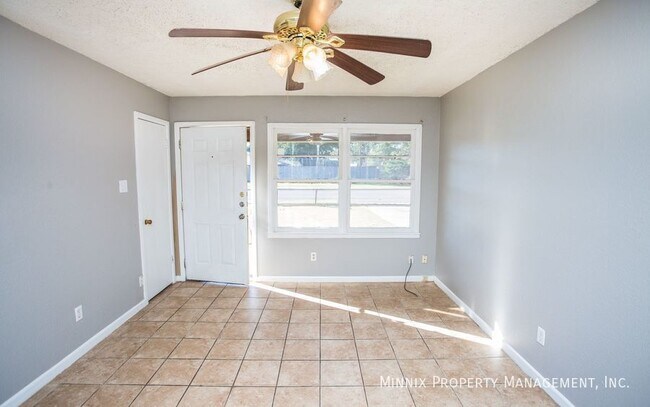 Building Photo - 5414 6th St