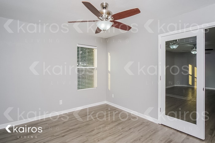 Building Photo - 3703 Avalon Lake Dr SW