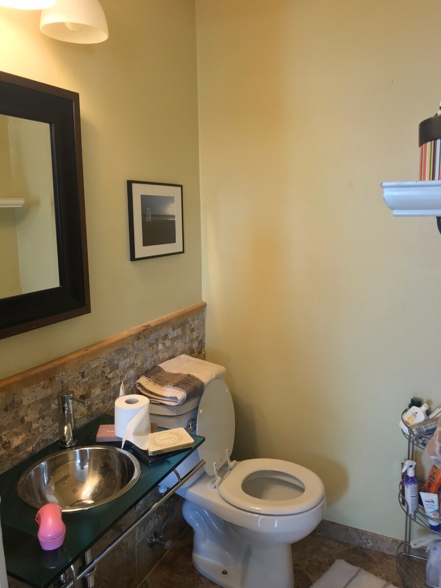 Building Photo - 22 Pleasant St