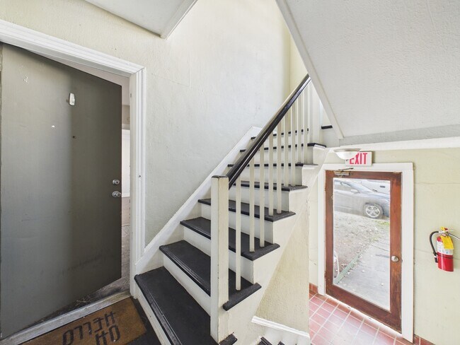 Building Photo - 1920 Richmond Ave.