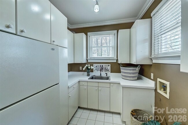 Building Photo - 5100 Piper Glen Dr