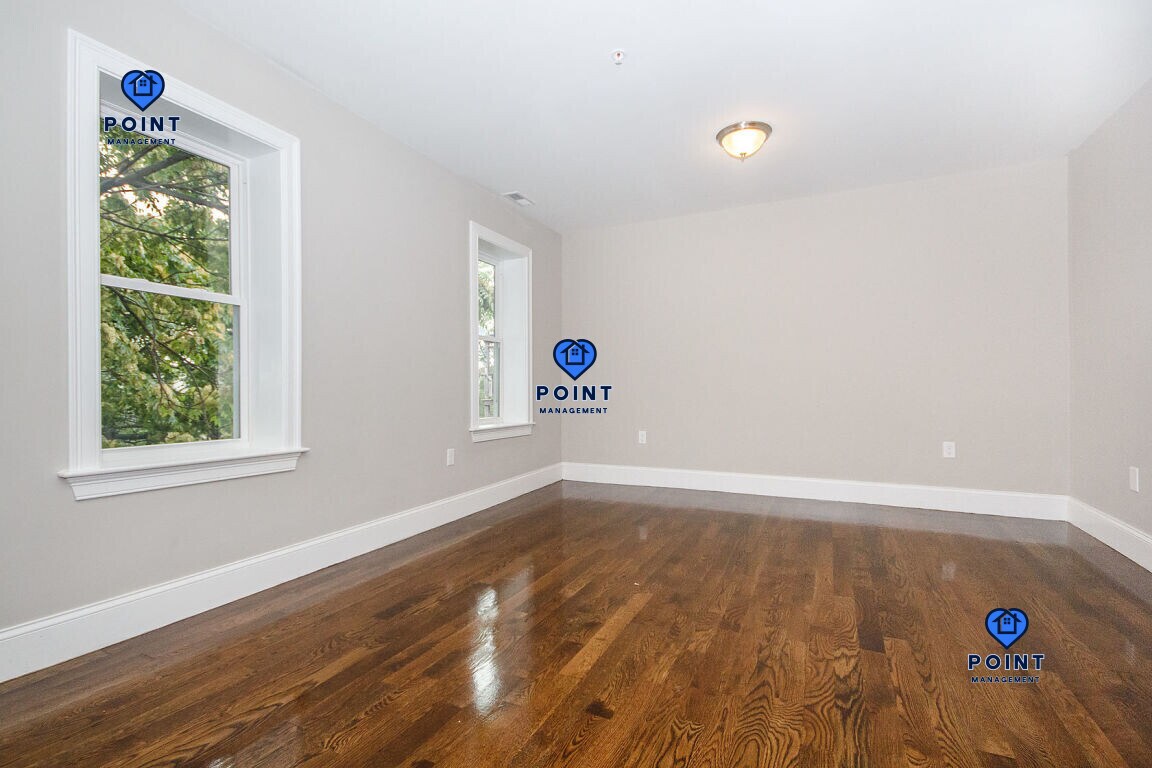 Building Photo - 220 Havre St