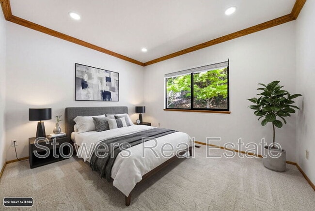 Building Photo - 618 Banister Ln