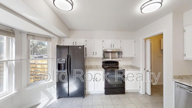 Building Photo - 3483 Mountainside Dr