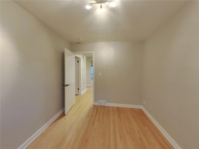 Building Photo - 3712 Abbott Ave N