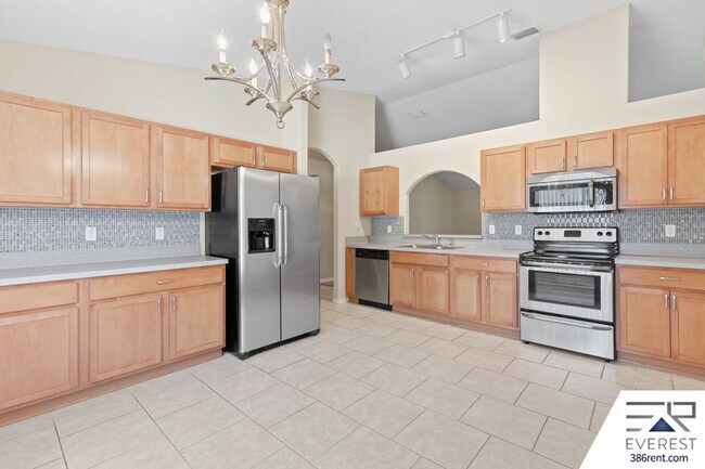 Building Photo - 15 Firtree Ln