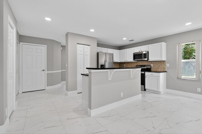 Building Photo - 106 Fox Meadow Run