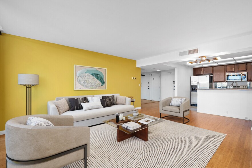 Building Photo - 10535 Wilshire Blvd