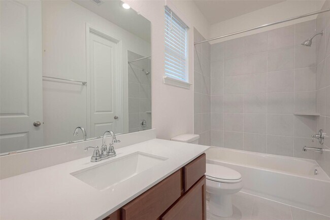 Building Photo - 1343 Vinter Mdws Ln