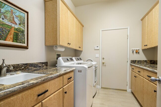 Building Photo - 75840 Sarazen Way