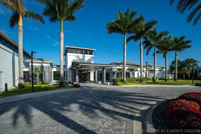 Building Photo - 17081 Five Waters Ave