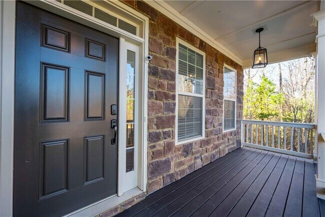 Building Photo - 5875 Chestnut Dr