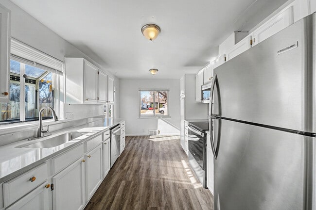 Building Photo - 1764 Oakland St