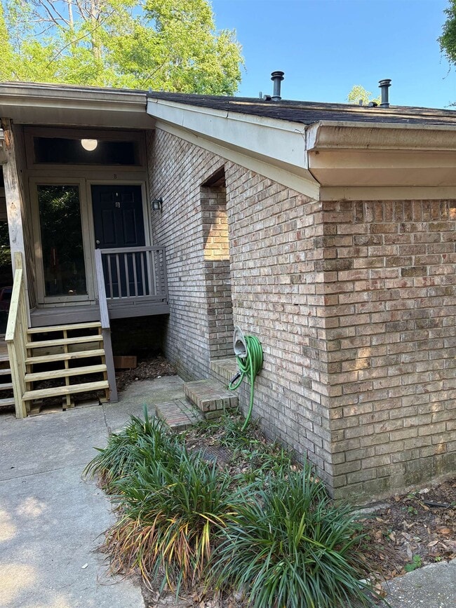 Building Photo - 3743 Donovan Dr