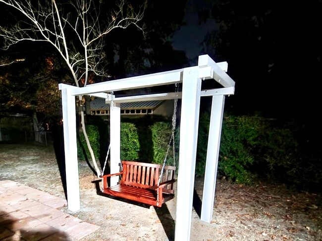 Building Photo - 5055 Inniswold Rd