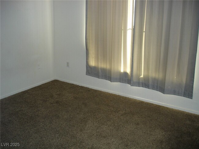 Building Photo - 7139 S Durango Dr
