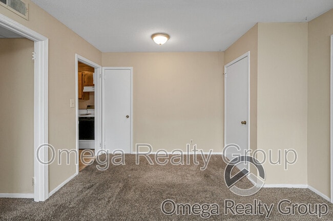 Building Photo - 2901 18th Ave