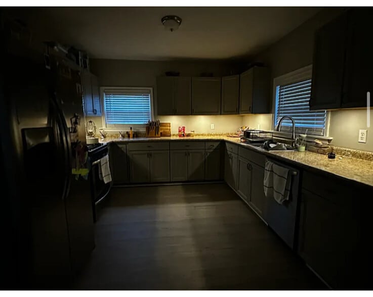 Building Photo - 307 W Lynde St