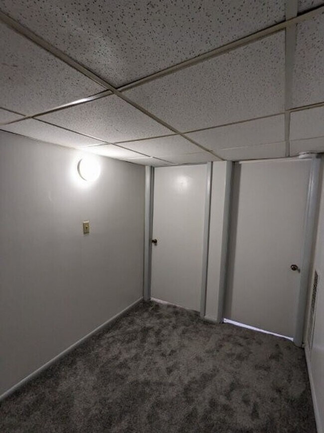 Building Photo - 3429 Quincy Ave