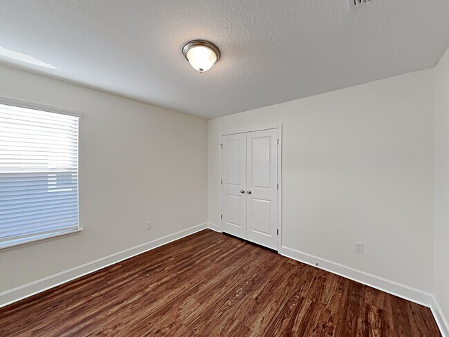 Building Photo - 20283 Calla Lily Dr