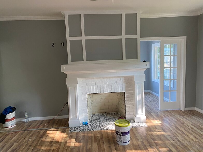 Building Photo - 349 Warwick Ave