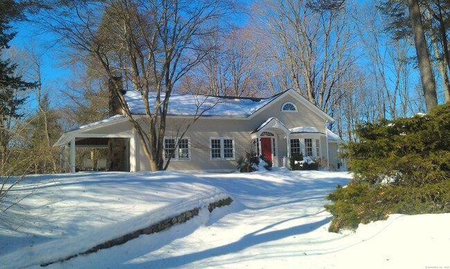 Building Photo - 153 Black Rock Tpke
