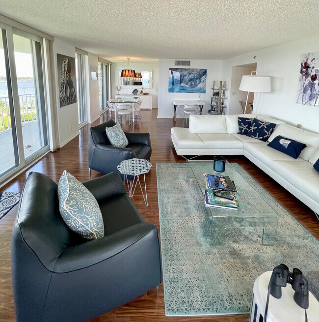 Building Photo - 3360 S Ocean Blvd