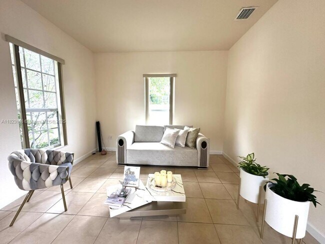 Building Photo - 9050 SW 170th Ct