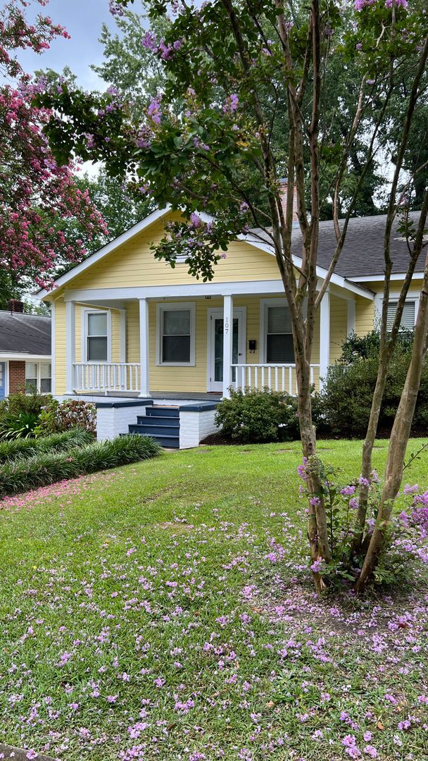 Building Photo - 107 S Rotary Ave