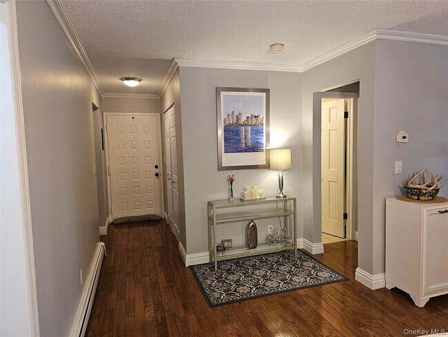 Building Photo - 3 Briarcliff Dr S