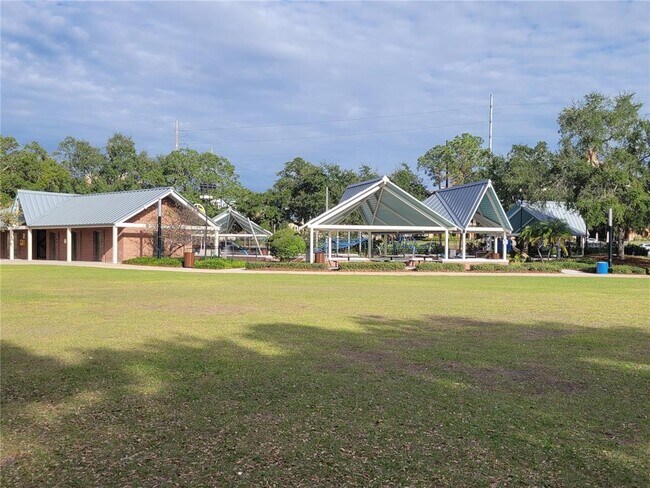 Building Photo - 2603 N Ridgewood Ave