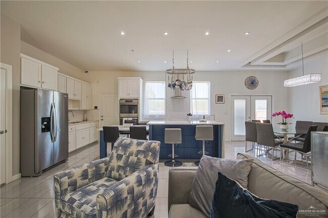 Building Photo - 34 South Dr