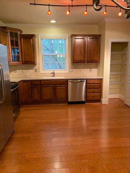 kitchen - 3314 Starboard Way