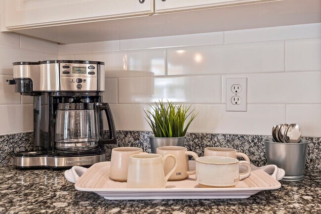 Building Photo - 67 Kashmir Trail