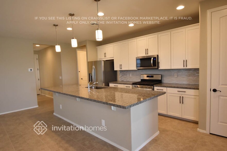 Building Photo - 18752 Rancho Dr