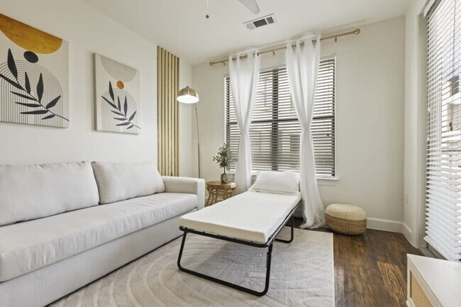 Building Photo - 5445 Town and Country Blvd