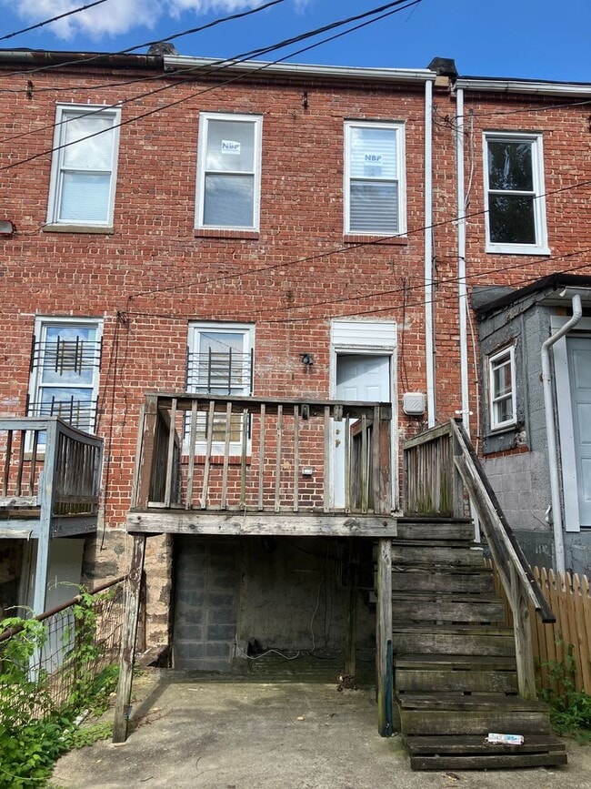 Building Photo - 2 Bedroom Townhouse for Rent