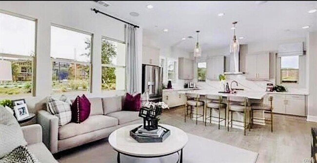 Building Photo - 27366 Hyland Ct