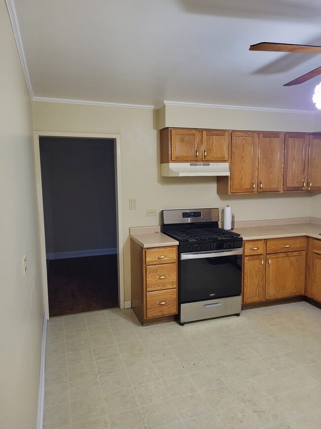 Building Photo - 517 Lakewood Blvd